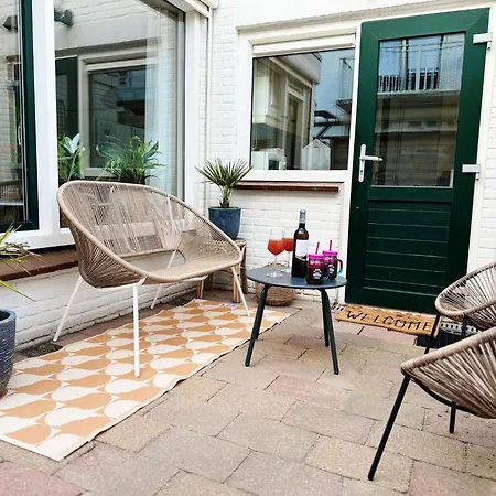 Beach House Sea-esta Holiday home Egmond aan Zee