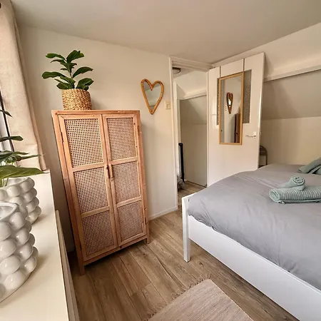 House Sea-esta Semesterbostad